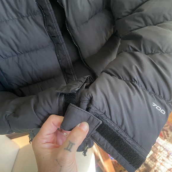 North Face Puffer - Picture 3 of 4